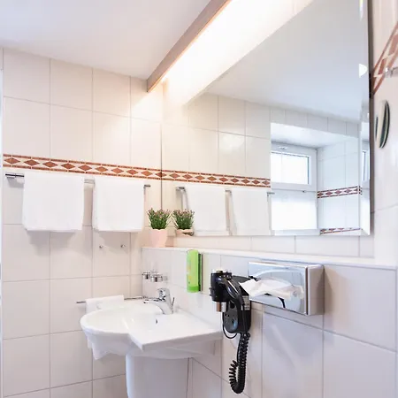 & Restaurant Belchenblick *