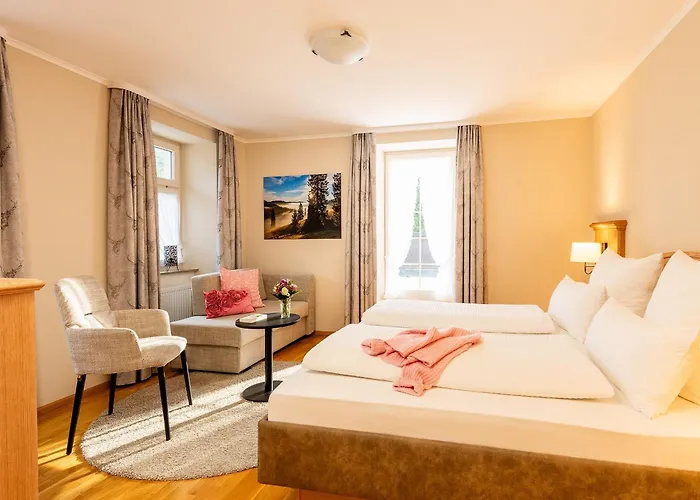 & Restaurant Belchenblick *